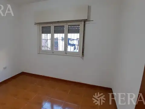 Depto Tipo Casa en Alquiler 50 años