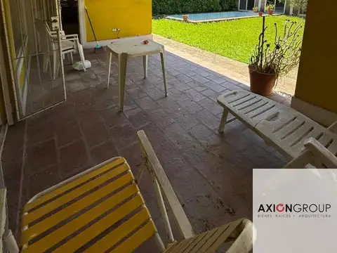 471 Esq 21 A-Casa a remodelar 3 dormitorios, parque y pileta, City Bell