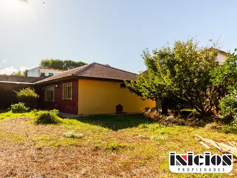 Hermoso Chalet en Barrio Tranquilo - C957