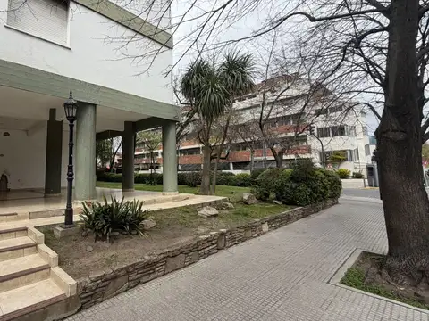 José De Sucre 3200