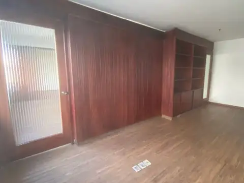 Oficina en Venta con 1 cochera