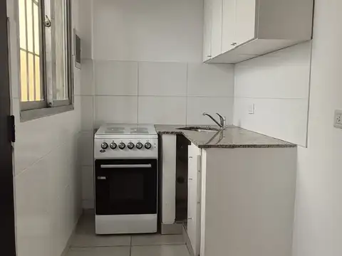 Depto Tipo Casa en Alquiler en Caseros, $ 370.000