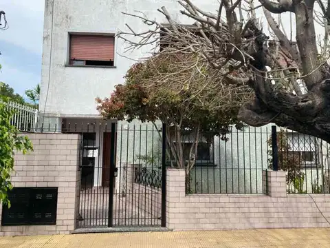CASA PH DE 3 AMBIENTES EN VENTA - MORON NORTE