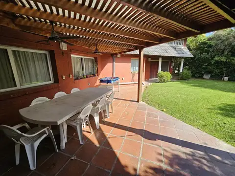 COUNTRY MI REFUGIO - SARGENTO CABRAL al 2600