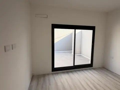 Casa 5 ambientes con 1 baño