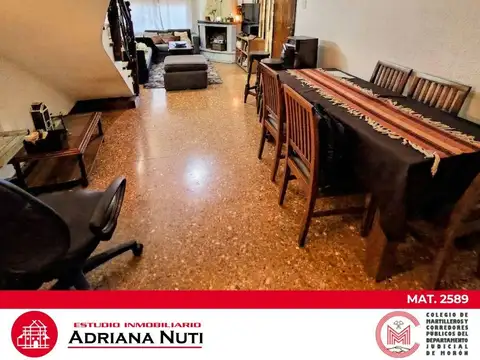 Casa en Venta con 1 cochera