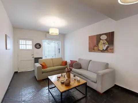 Casa 5 ambientes con 1 baño