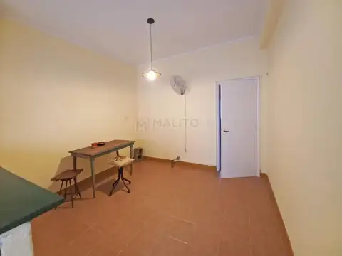 Venta PH Lateral 3 Ambientes con 2 Patios y Terraza en Parqu