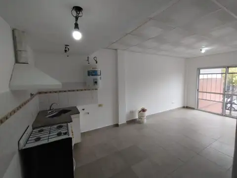 Departamento en Alquiler en Moron, $ 260.000