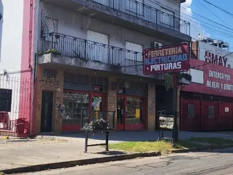 EXCELENTE DEPARTAMENTO AL FRENTE DE 3 AMBIENTES Y BALCON