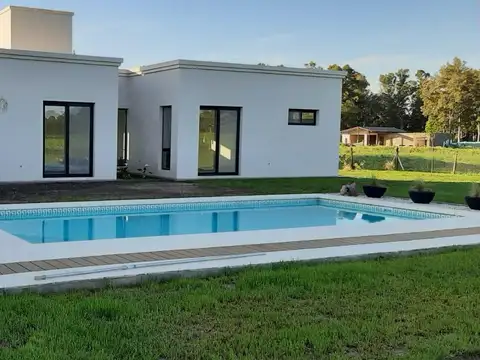 Country Club Pinares - Capilla del Señor