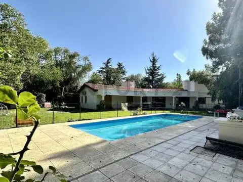 Casa en Venta en Chacras de Coria, USD 320.000