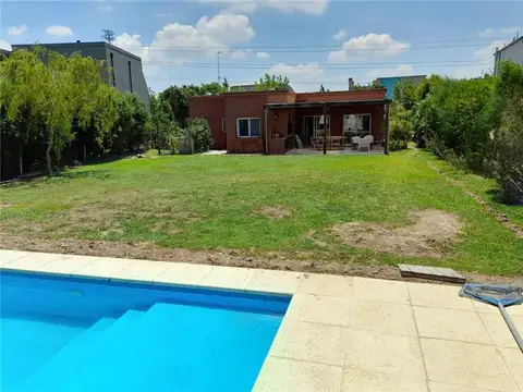 Casa en Alquiler Temporal con 3 cocheras