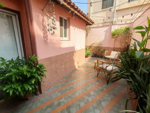 Depto Tipo Casa 4 ambientes con 2 baños