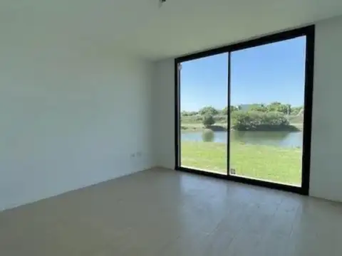 OPORTUNIDAD ! Casa al Lago en Venta en El Canton - Golf