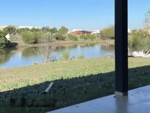 Casa en Venta en El Cantón - Barrio Golf, USD 280.000