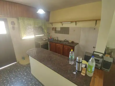 Casa 3 ambientes con 2 baños