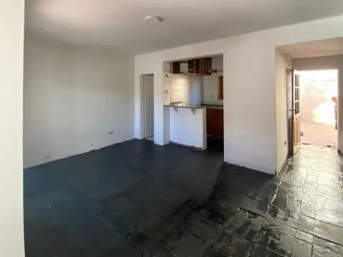 Duplex 3 dormitorios con patio a 2 cuadras Pza. San Nicolas