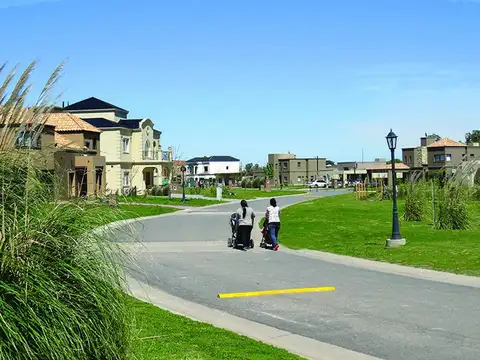 Sargento Cabral 6100 -lagos De Canning