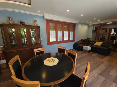 Casa en Venta en Martinez Vias / Libertador, USD 398.000