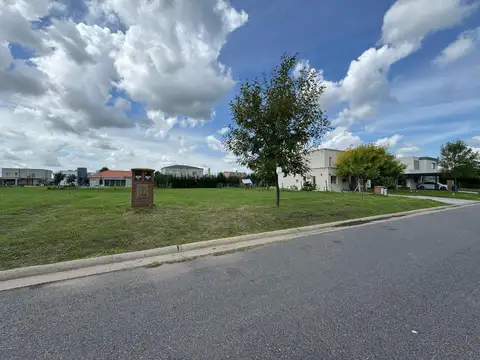Terreno en Venta en Haras Santa Maria, USD 77.000