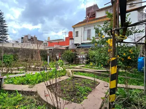 Depto Tipo Casa en Venta con 1 cocheras