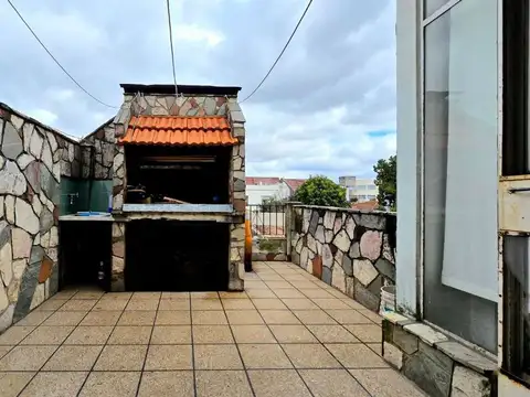 Depto Tipo Casa en Venta de 6 ambientes