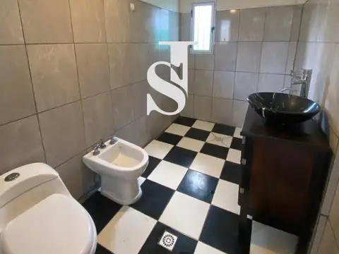 Casa en Venta, Gral. Rodríguez (Casco céntrico)