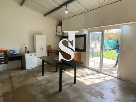 Casa 4 ambientes con 1 baño