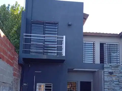 Duplex 2 dormitorios con amplio jardín compartido