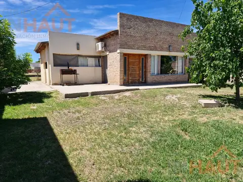 Venta casa dos dormitorios - Catriel