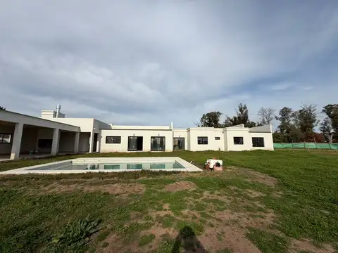 Casa en Venta en Comarcas de Luján, USD 340.000