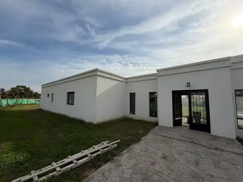 VENTA CASA A ESTRENAR COMARCAS DE LUJAN 5 AMB PISC