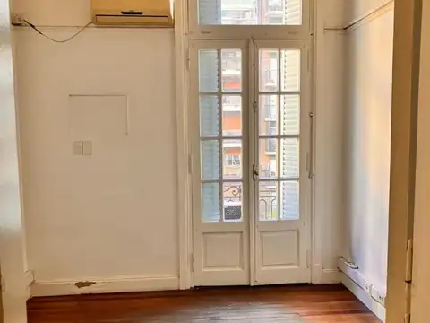 Oficina en Alquiler 70 años