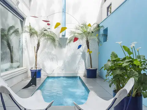 Residencia de autor con elementos coleccionables en Buenos Aires