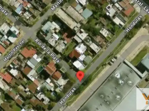 Terreno en venta - 12.5x17.5 - 3 dormitorios 1 baño - 214 mts2 - Loma Hermosa