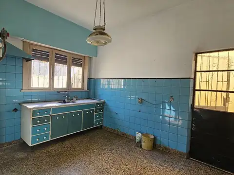 Casa 7 ambientes con 4 baños