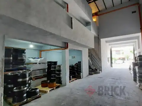 GALPON EN GORDILLO AL 4200 - 500 M2 CUBIERTOS T/LOSA A CONSTRUIR 880 M2 - VILLA LUGANO