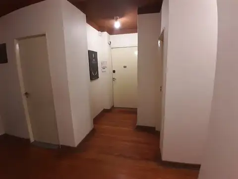 Depto Tipo Casa en Alquiler en Balvanera, $ 750.000