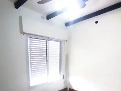 Casa en Alquiler con 1 cochera