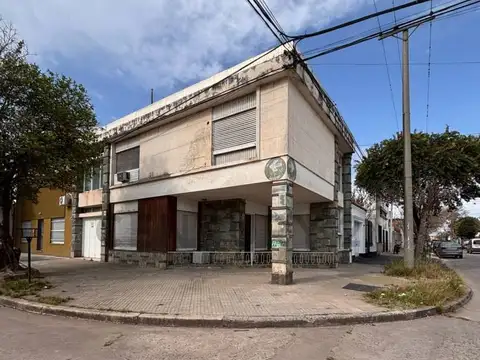 VENTA de Casa de 3 dormitorios en Barrio Sur, Santa Fe.