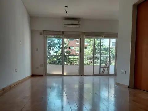 Juana Azurduy 2500, Piso 5