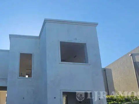 Casa en Venta en El Cantón - Barrio Puerto, USD 259.000