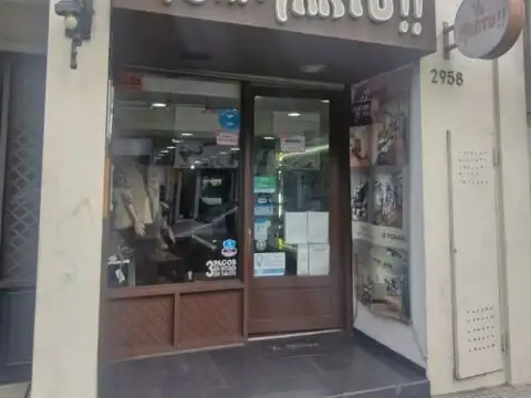 Venta de Local, Sobre Tres de Febrero FOCO COMERCIAL, Caseros centro