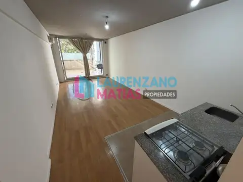 ALQUILER DEPARTAMENTO MONOAMBIENTE CON PATIO Y PARRILLA EN VILLA ORTUZAR