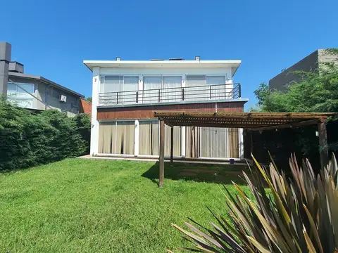 Casa en  Venta en Country Campos de Esther