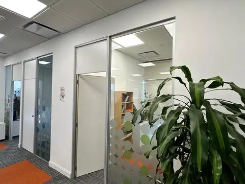 Oficina en Venta con 2 cocheras