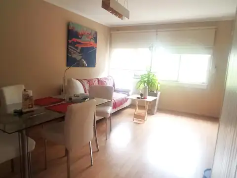 Avenida Dellepiane  al 4200