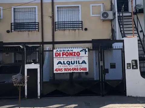 3 De Febrero 2400