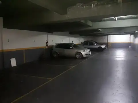 COCHERA   FIJA EN PLANTA BAJA